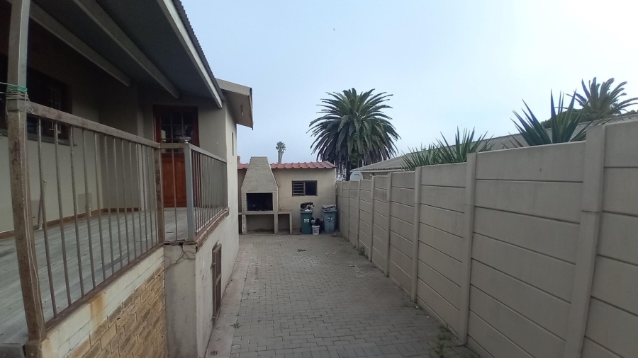 7 Bedroom Property for Sale in Saldanha Western Cape